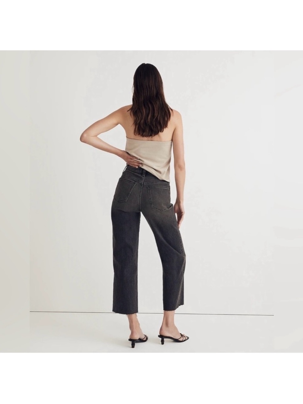 MADEWELL The Perfect Vintage Wide-Leg Crop Jean in Black
Benley Wash - Size 26 - Picture 5 of 5